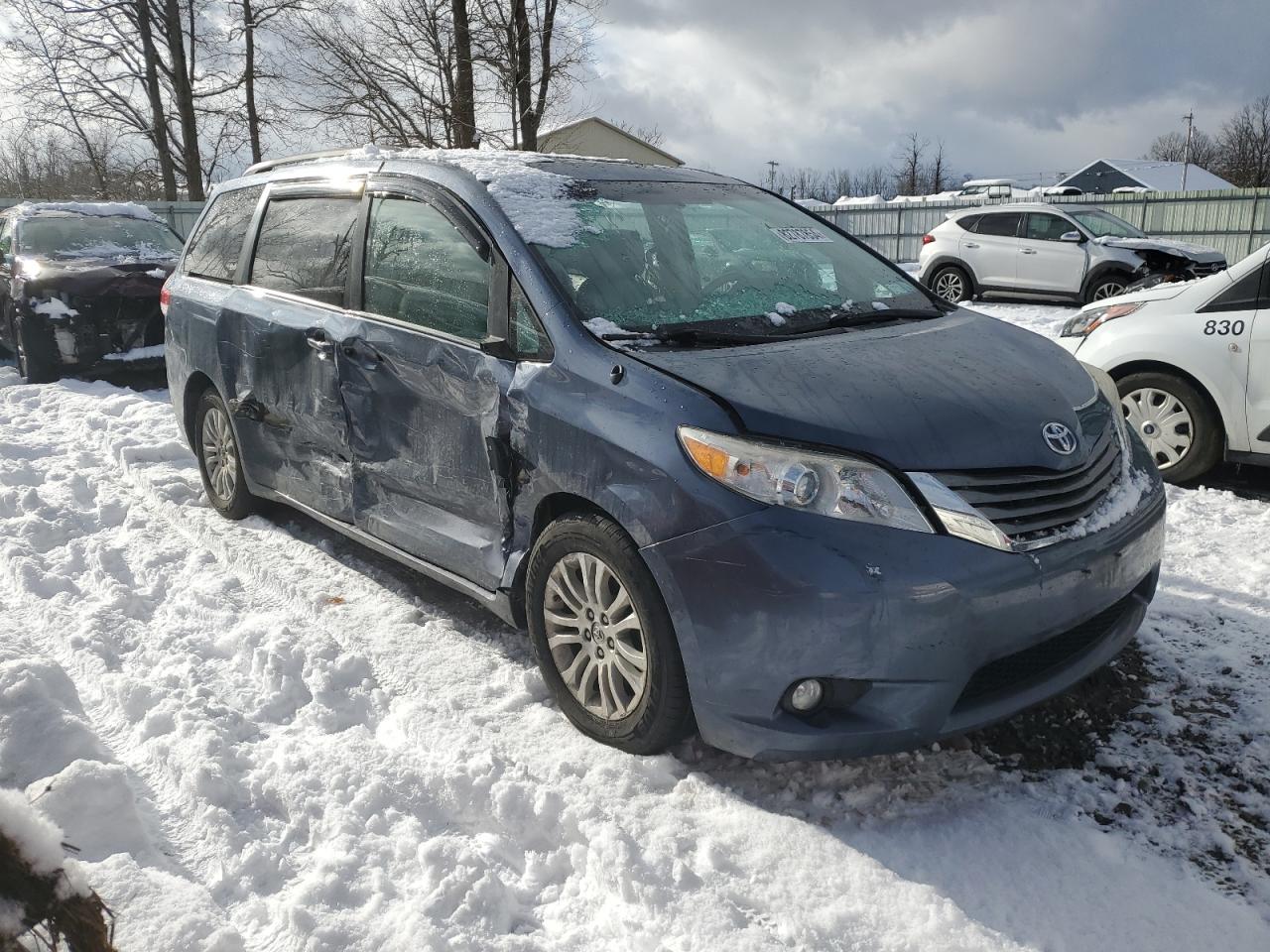 VIN 5TDYK3DC5DS402411 2013 TOYOTA All Models no.4