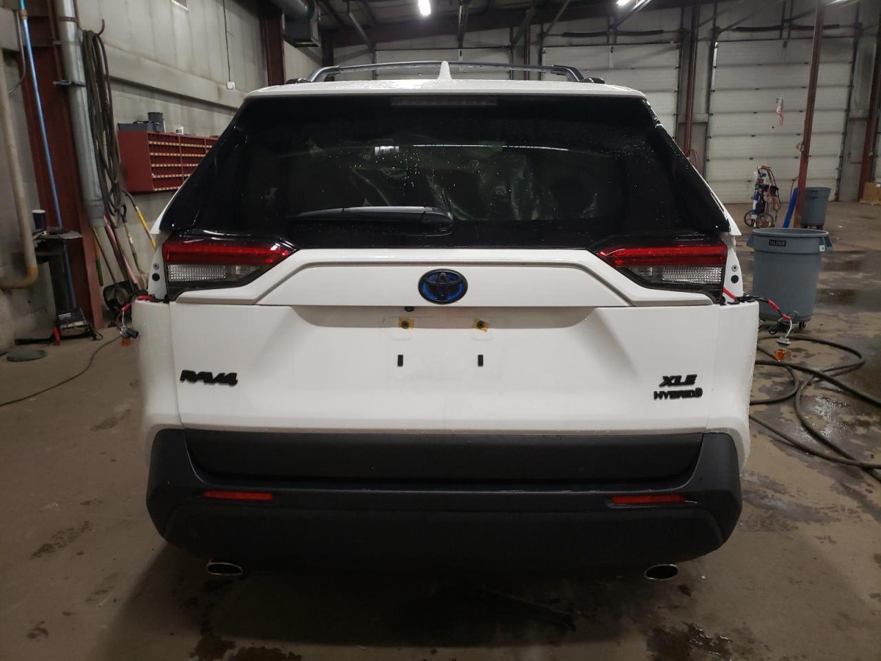 2023 Toyota RAV 4 - Image 6