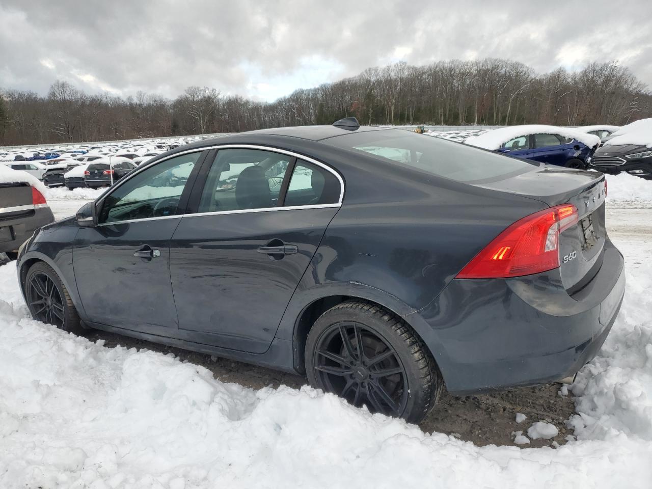 VIN YV1902FHXD2183444 2013 VOLVO S60 no.2