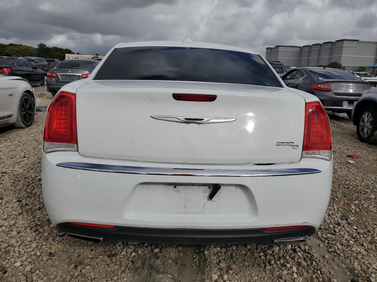 VIN 2C3CCAEG7GH298413 2016 CHRYSLER 300 no.6