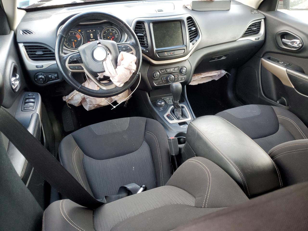 2017 Jeep Grand Cherokee - Image 8