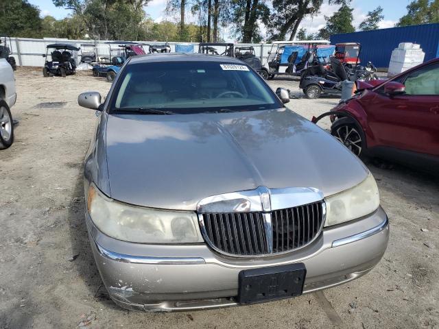 2002 LINCOLN TOWN CAR EXECUTIVE