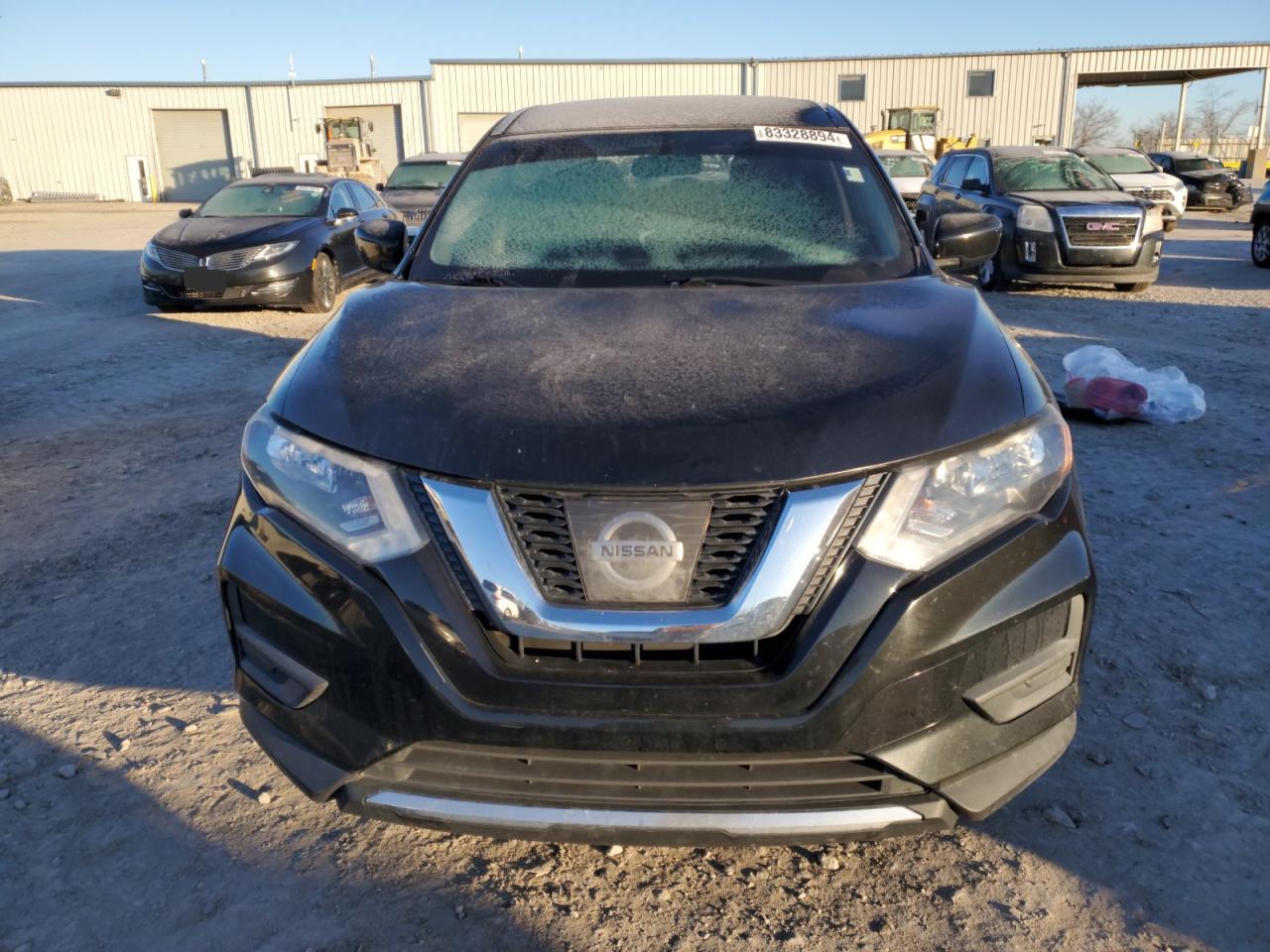 2017 Nissan Rogue - Image 5