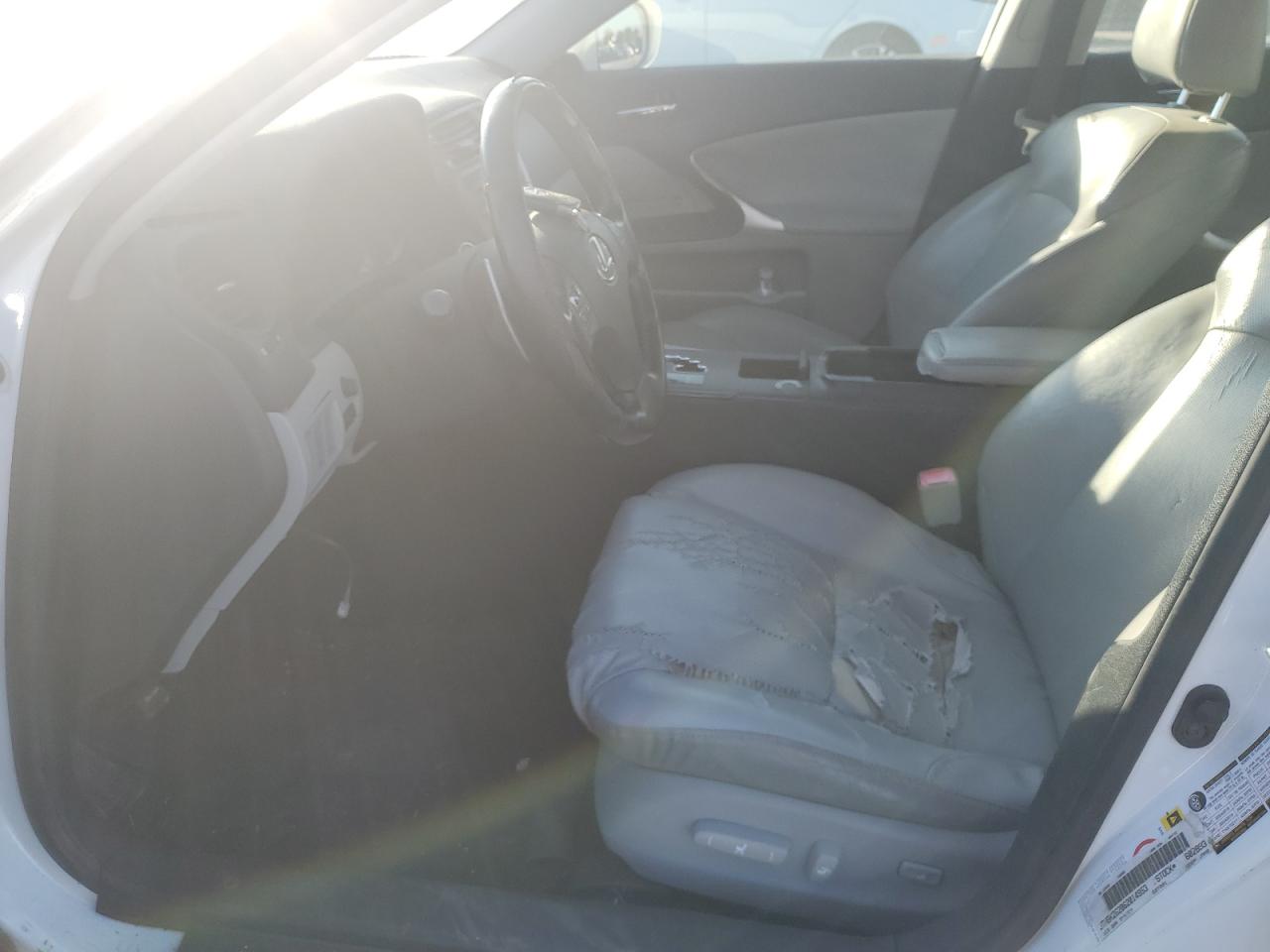 2006 Lexus IS - Image 7