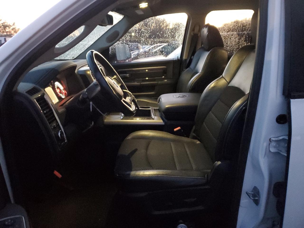 2014 RAM 1500 - Image 7