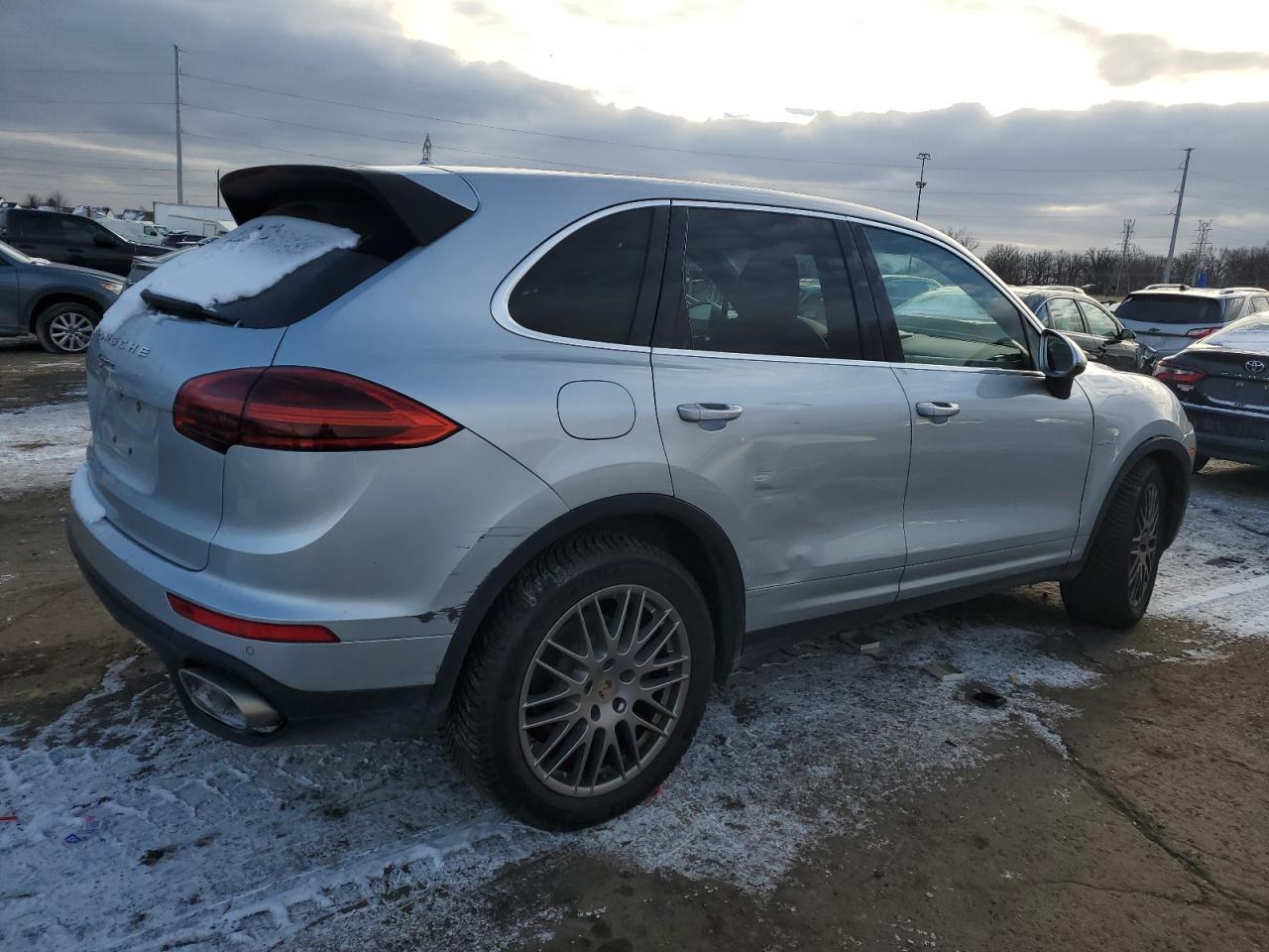 VIN WP1AF2A27GKA42578 2016 PORSCHE CAYENNE no.3