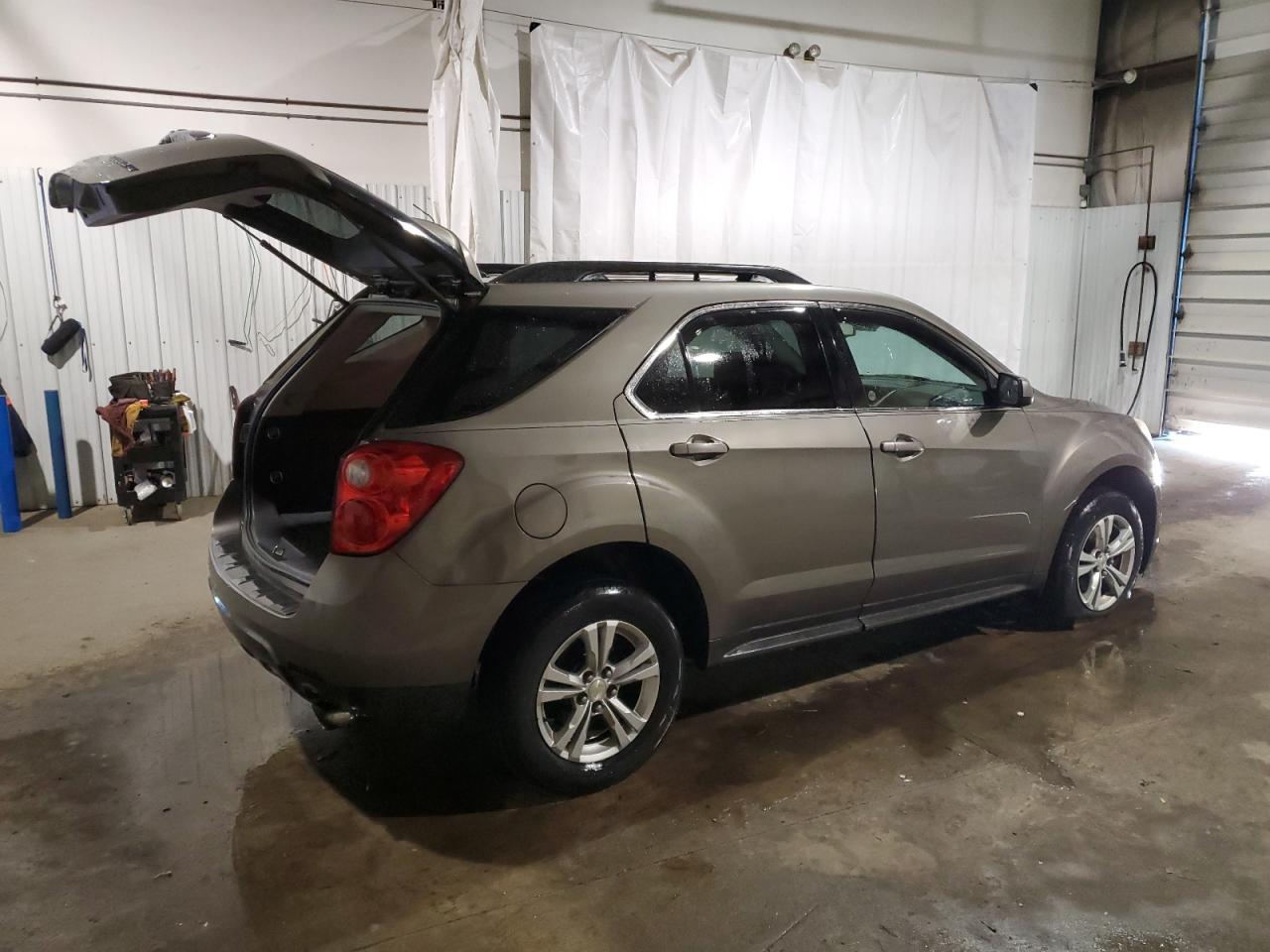 2012 Chevrolet Equinox - Image 3