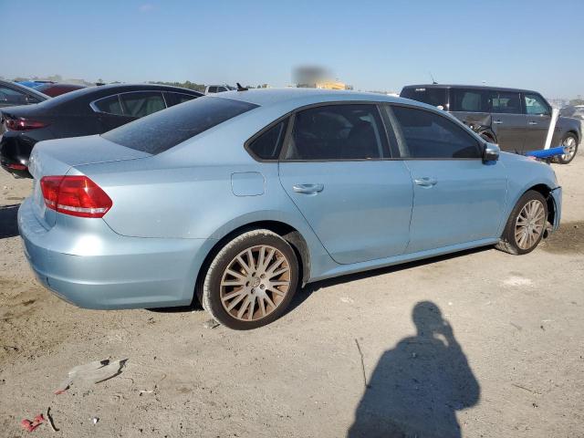  VOLKSWAGEN PASSAT 2012 Синий