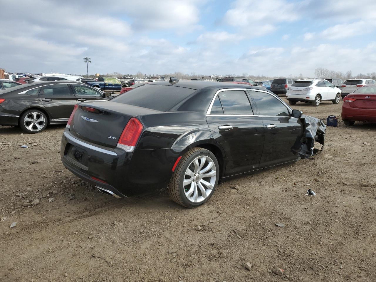 2019 Chrysler 300 - Image 3