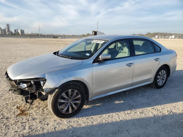 Седани VOLKSWAGEN PASSAT 2014 Сріблястий