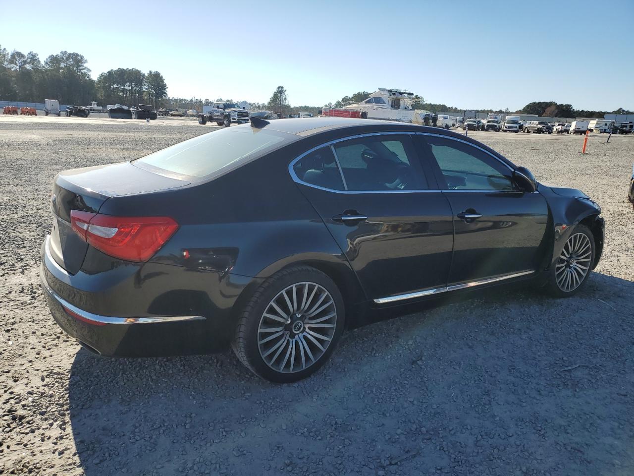 VIN KNALN4D78F5182021 2015 KIA CADENZA no.3