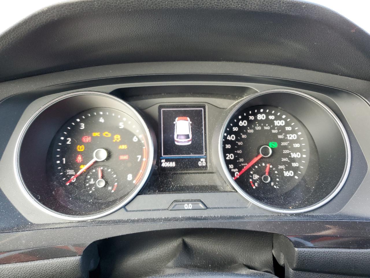 2020 Volkswagen Tiguan - Image 9