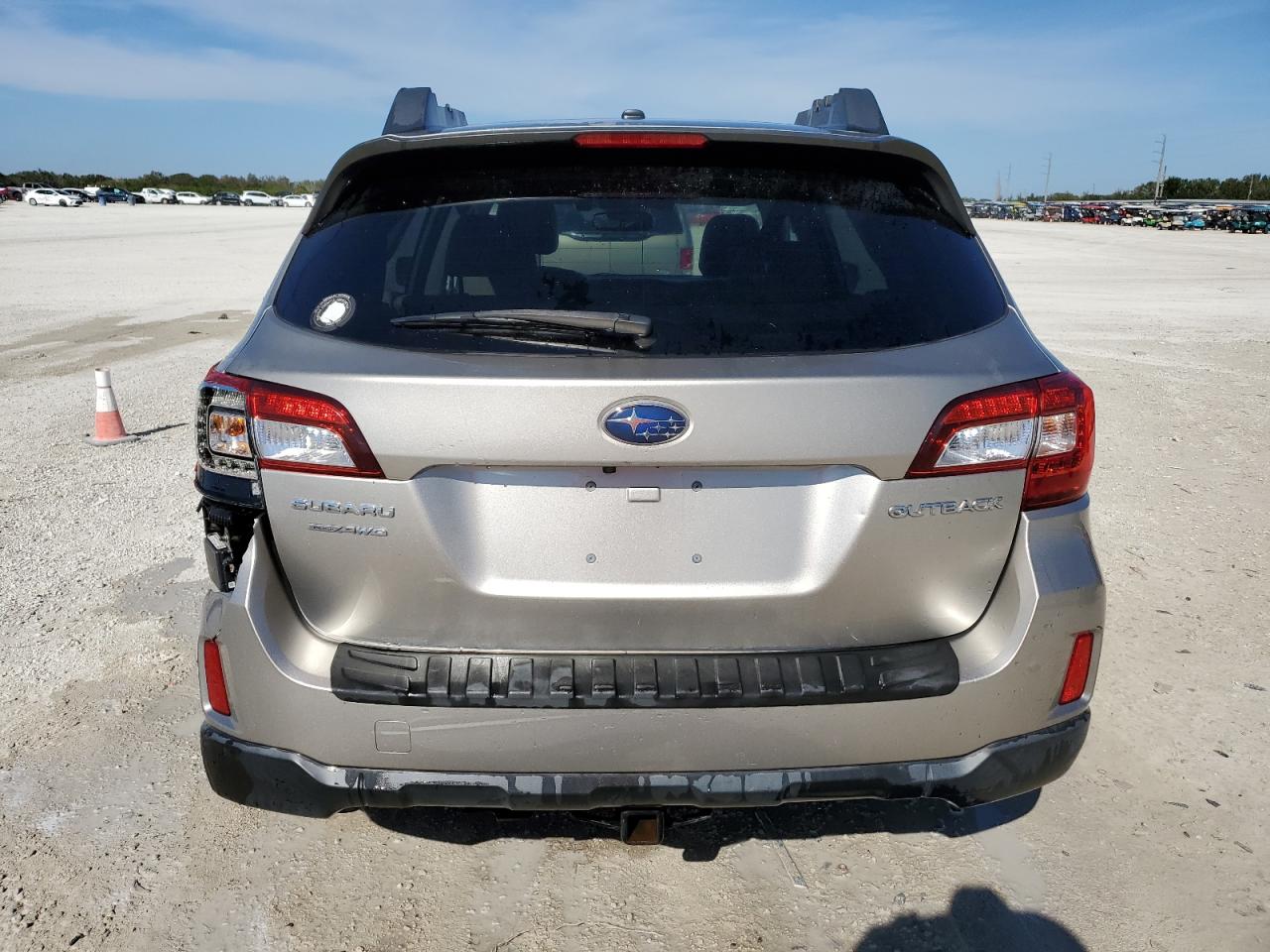 2015 Subaru Outback - Image 6