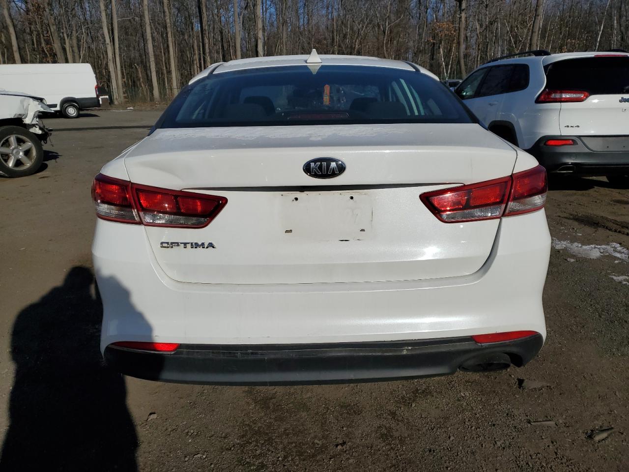 VIN 5XXGT4L35HG124018 2017 KIA OPTIMA no.6