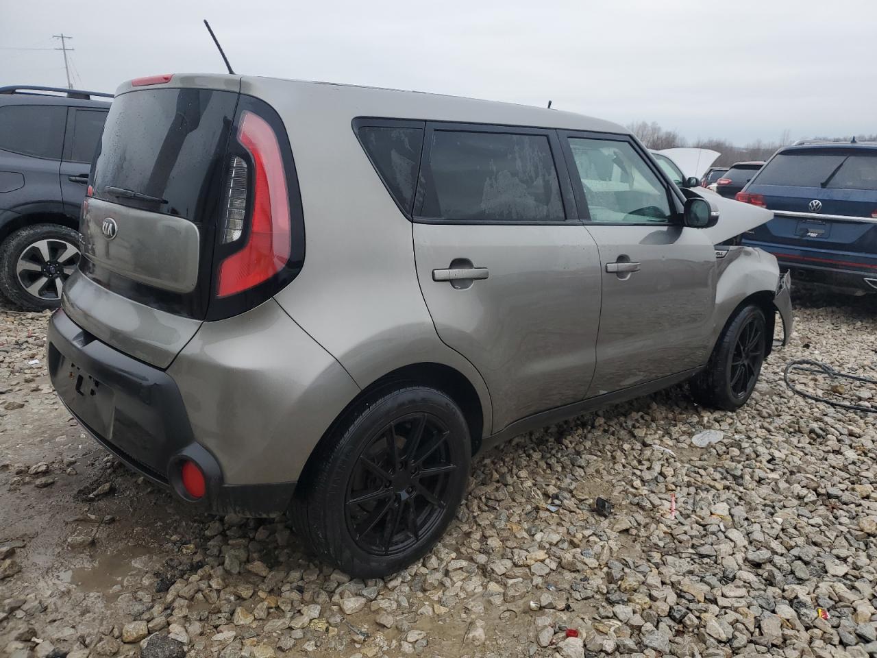 VIN KNDJP3A53E7023055 2014 KIA SOUL no.3