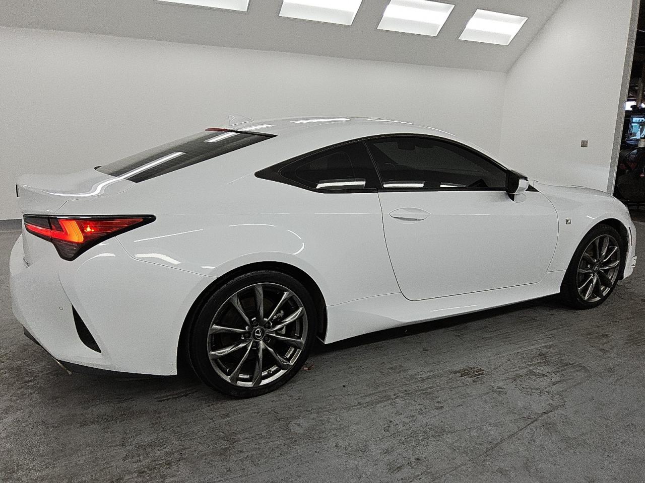 VIN JTHGZ5BCXM5024435 2021 LEXUS RC350 no.3