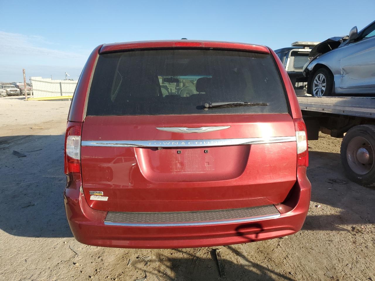 2015 Chrysler Town & Country Touring VIN: 2C4RC1BG5FR545656 Lot: 82597294