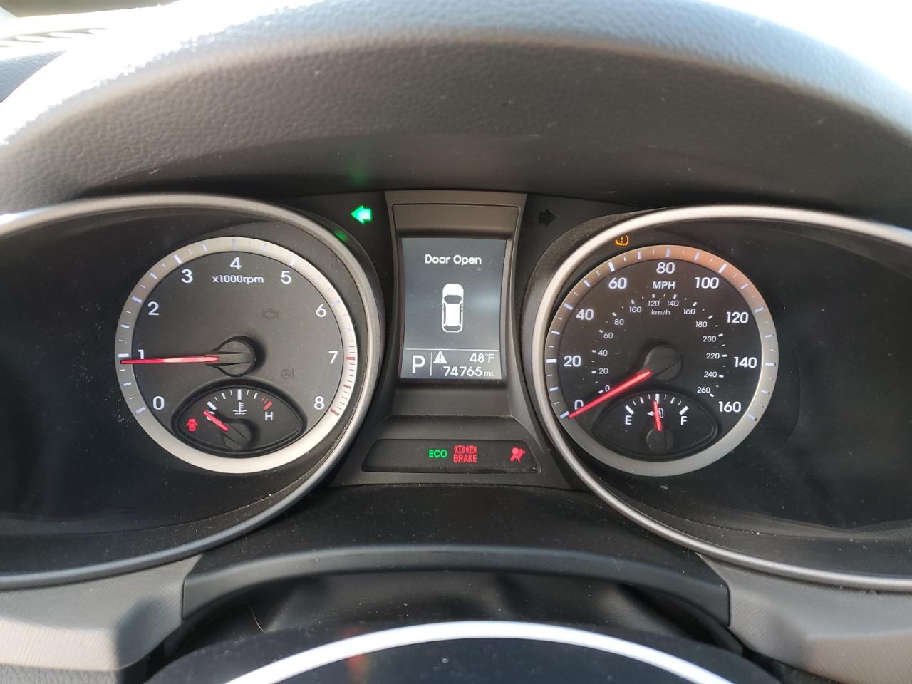 2015 Hyundai Santa Fe - Image 9
