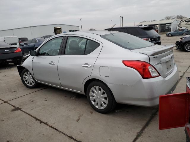  NISSAN VERSA 2015 Srebrny