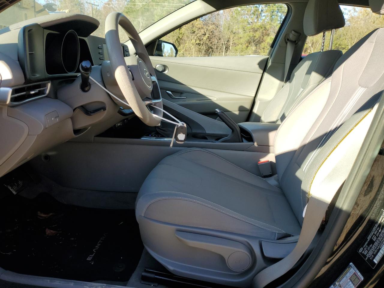 2021 Hyundai Elantra - Image 7