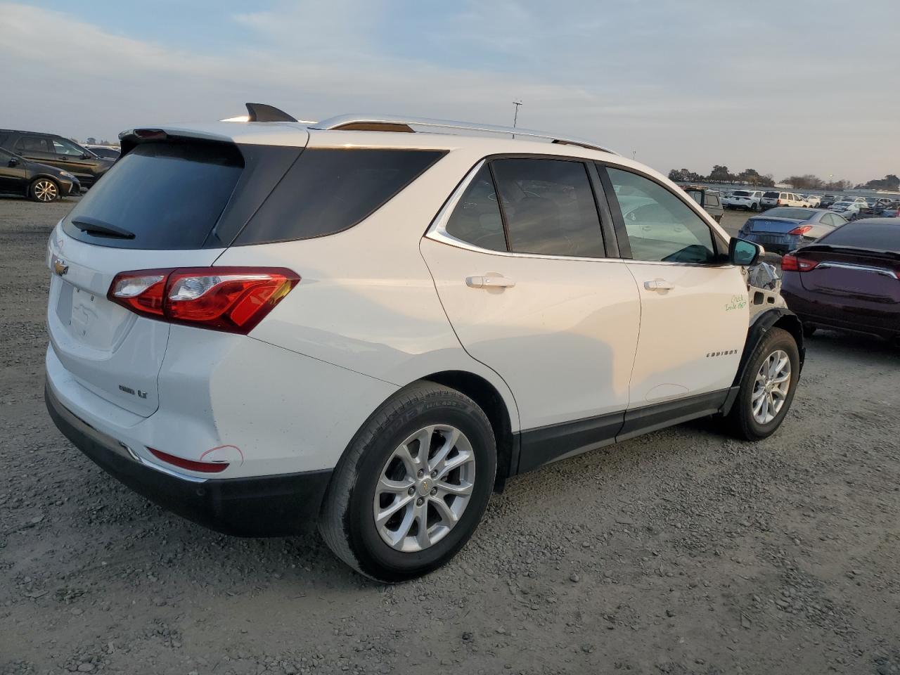 2018 Chevrolet Equinox - Image 3