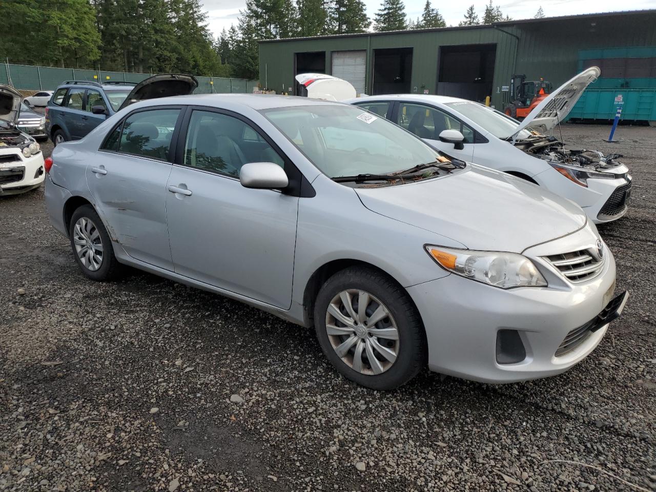 VIN 2T1BU4EE0DC088441 2013 TOYOTA COROLLA no.4