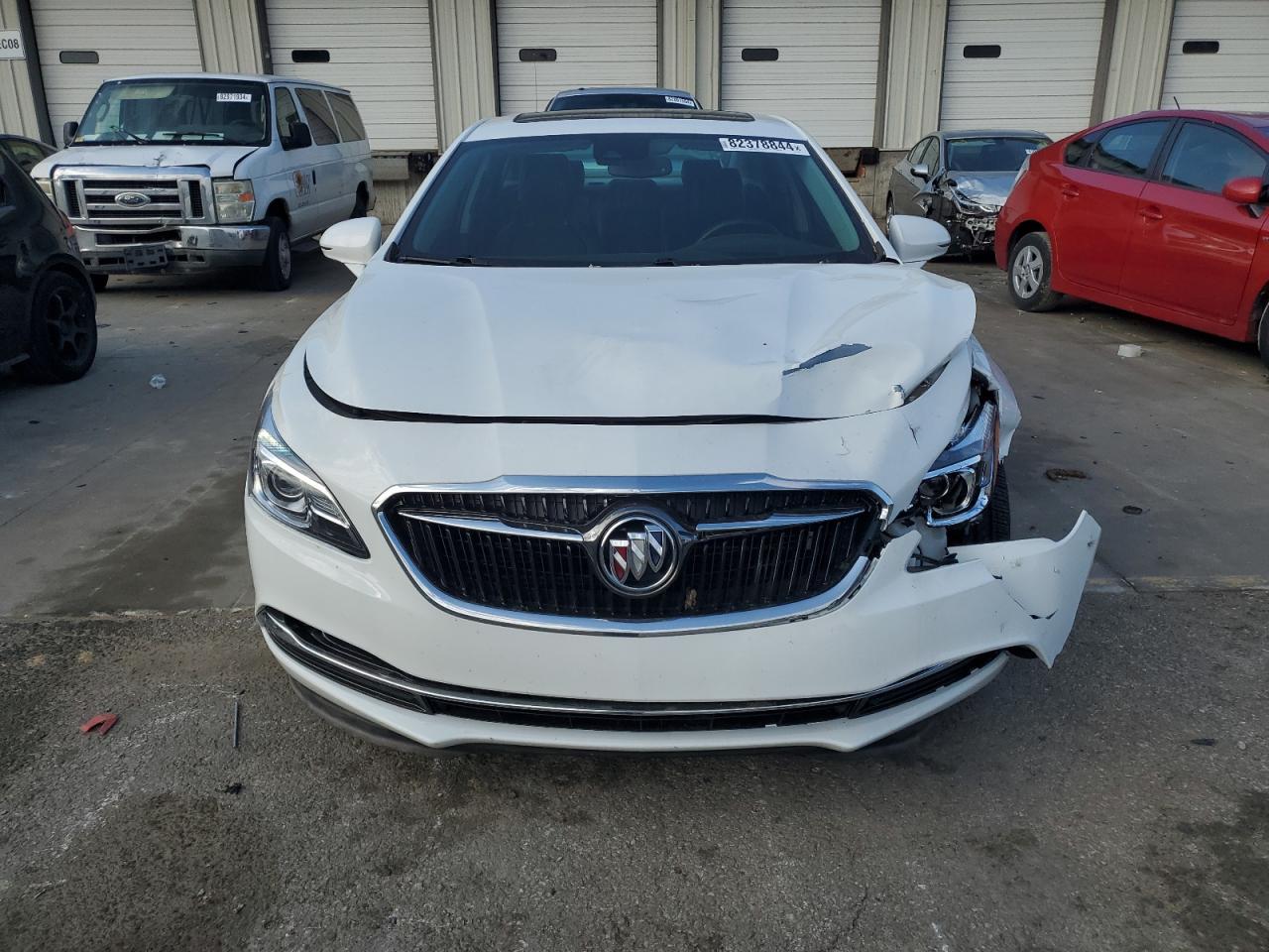 2018 Buick LaCrosse - Image 5