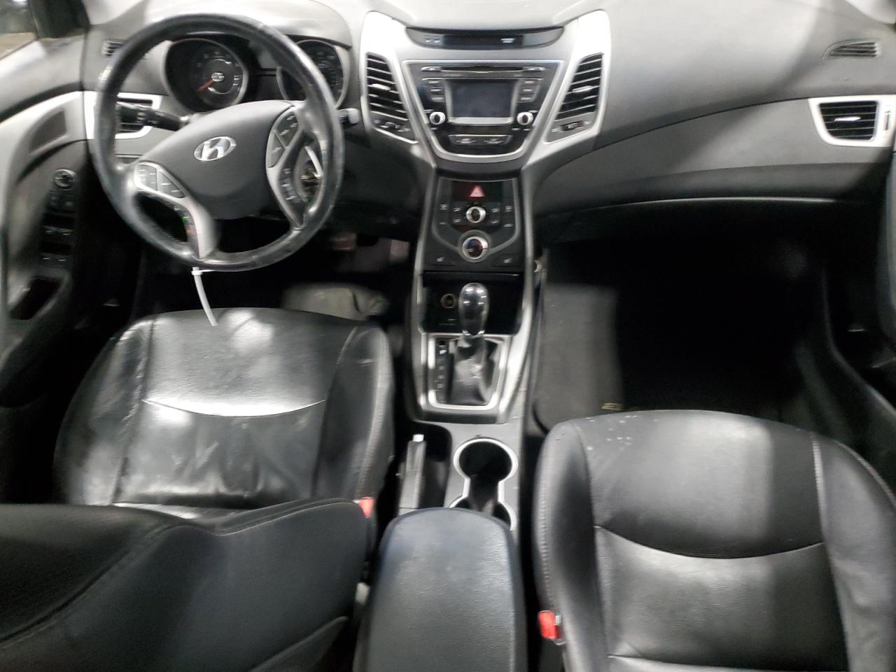 2014 Hyundai Elantra - Image 8