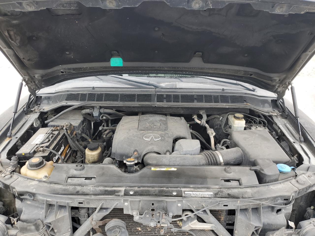 2010 Infiniti QX56 - Image 12