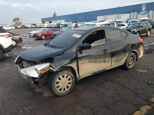  NISSAN VERSA 2018 Czarny