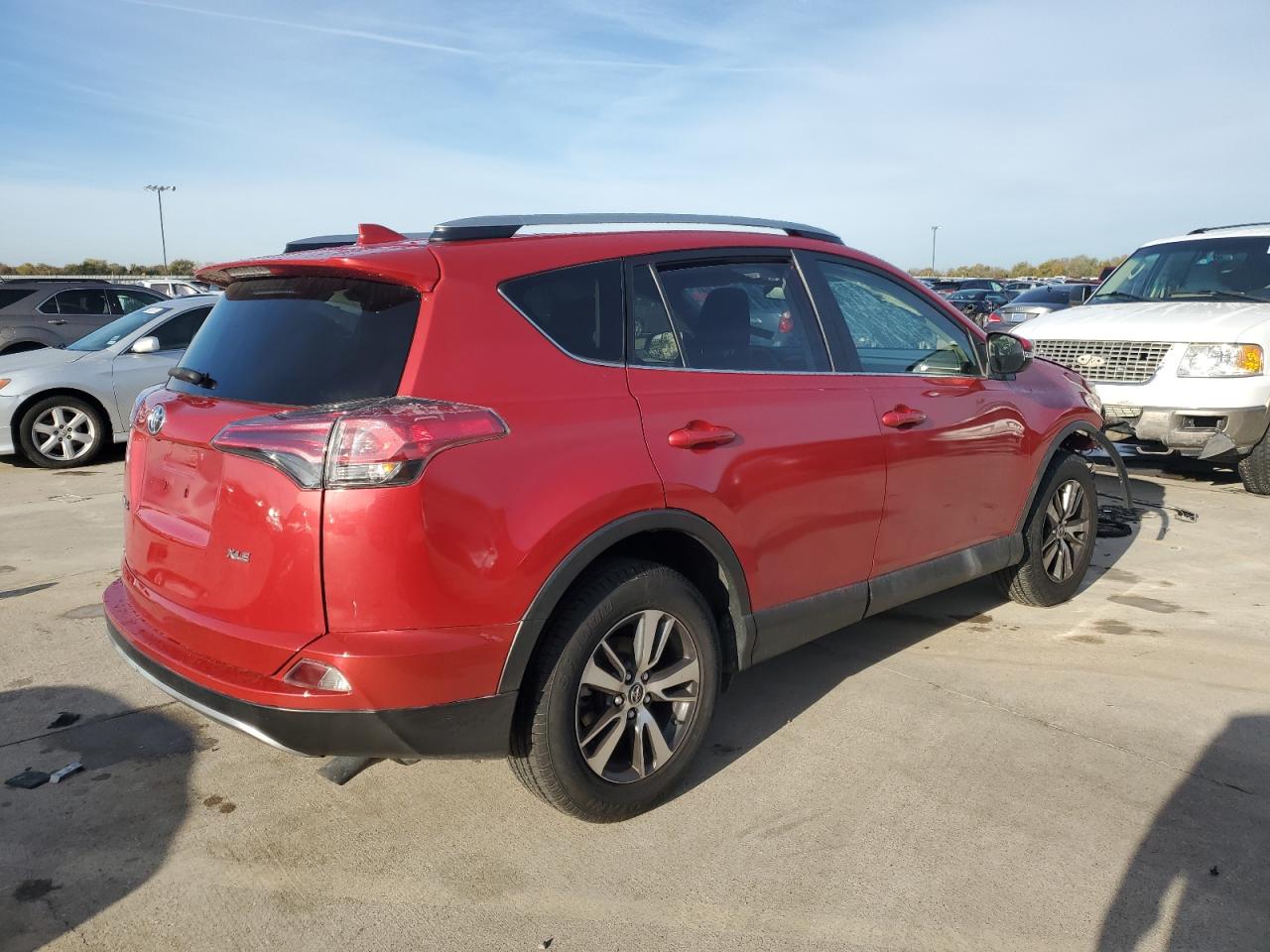 VIN JTMWFREV7HJ127822 2017 TOYOTA RAV4 no.3