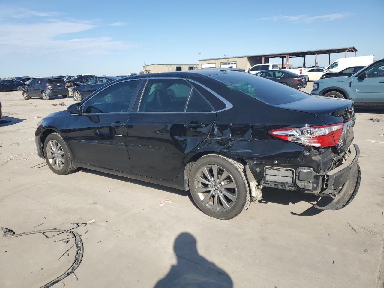 VIN 4T1BF1FK5GU576428 2016 TOYOTA CAMRY no.2