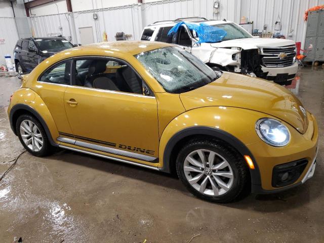  VOLKSWAGEN BEETLE 2017 Золотий