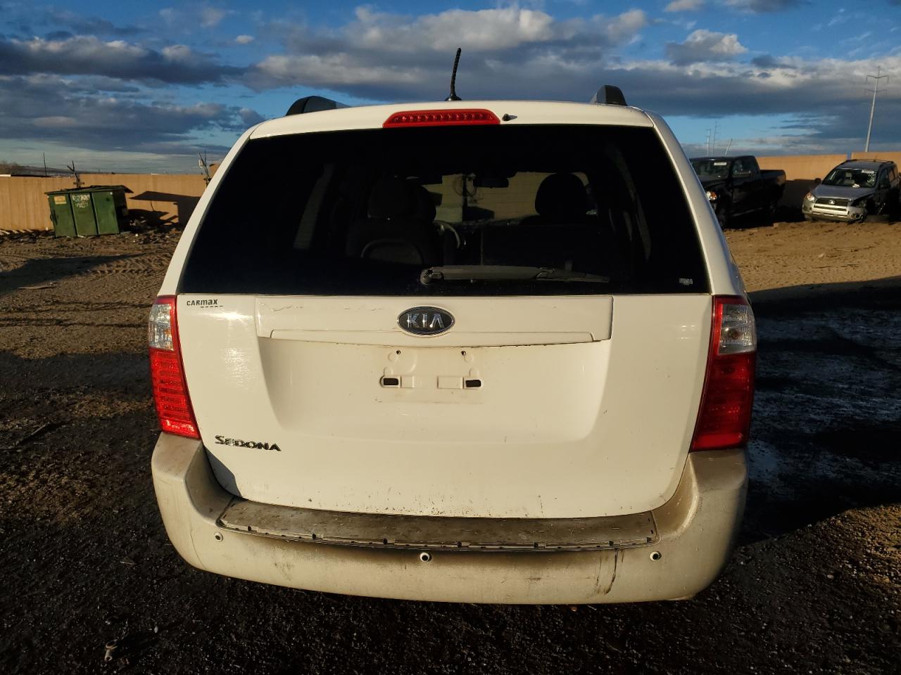 2012 Kia Sedona - Image 6