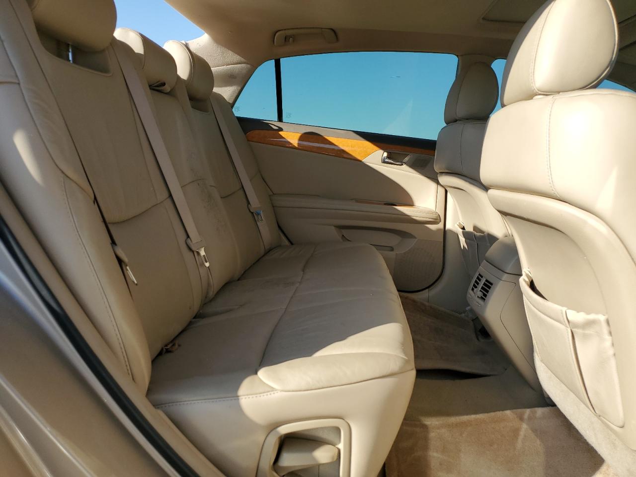 2007 Toyota Avalon - Image 10