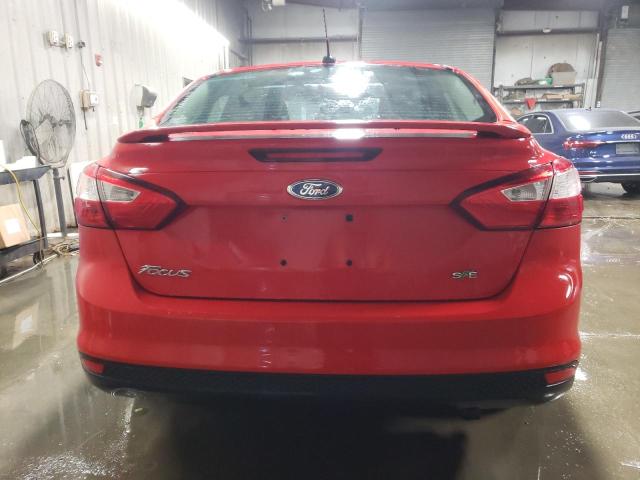  FORD FOCUS 2012 Czerwony