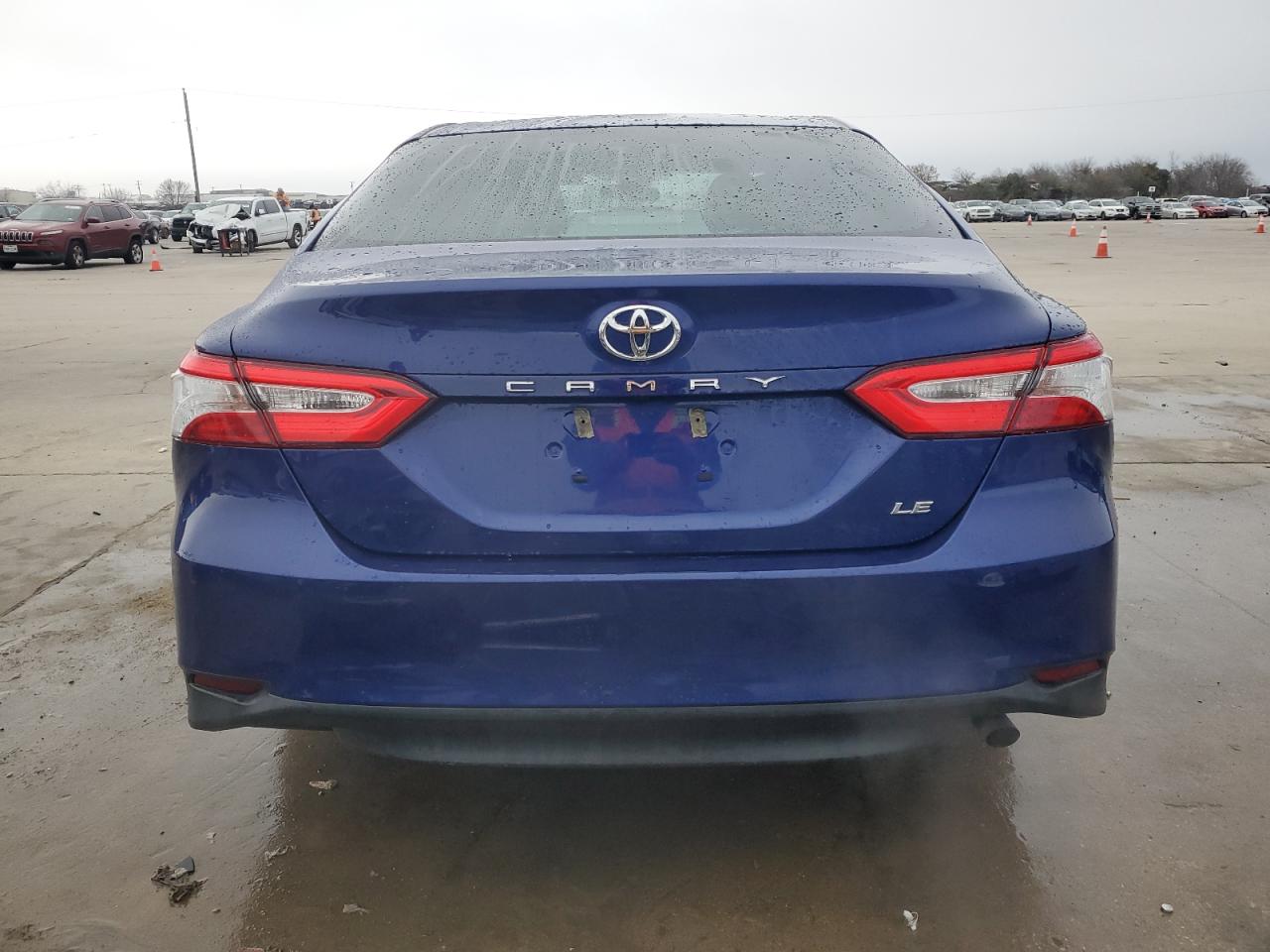 VIN 4T1B11HK8JU572036 2018 TOYOTA CAMRY no.6