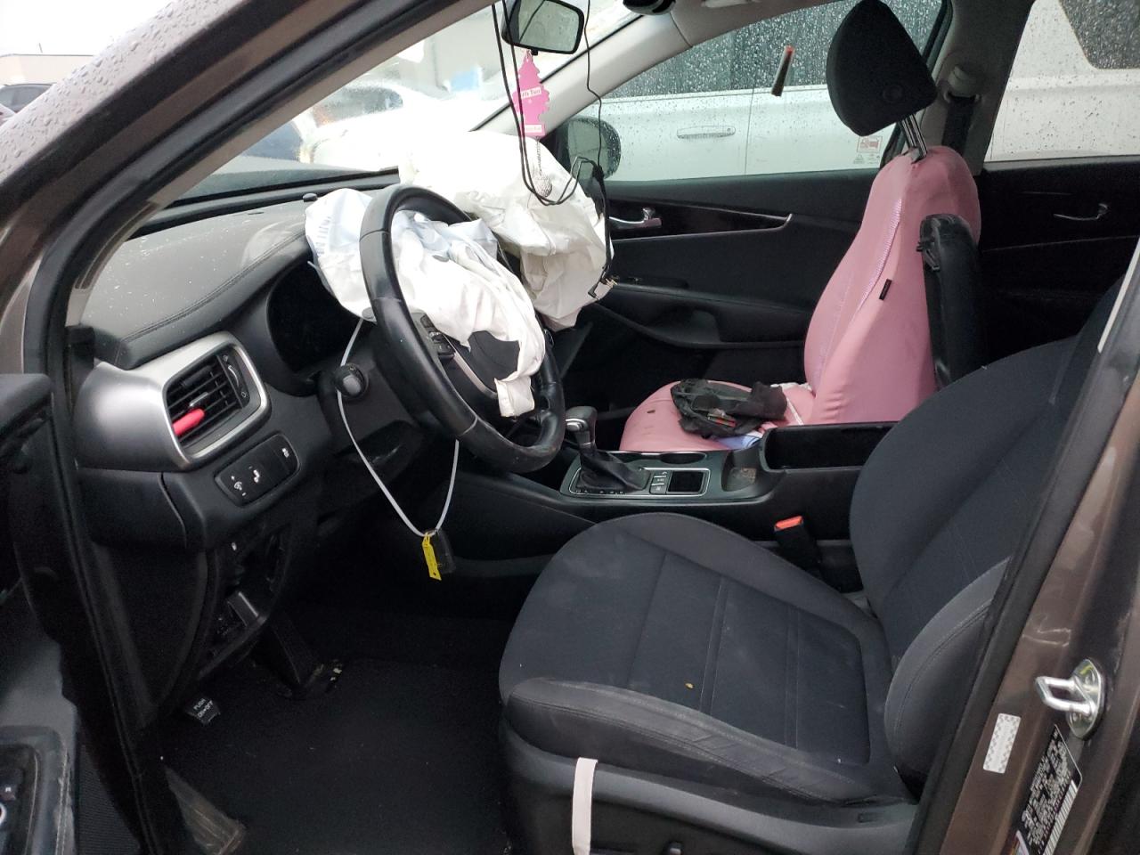 2019 Kia Sorento - Image 7