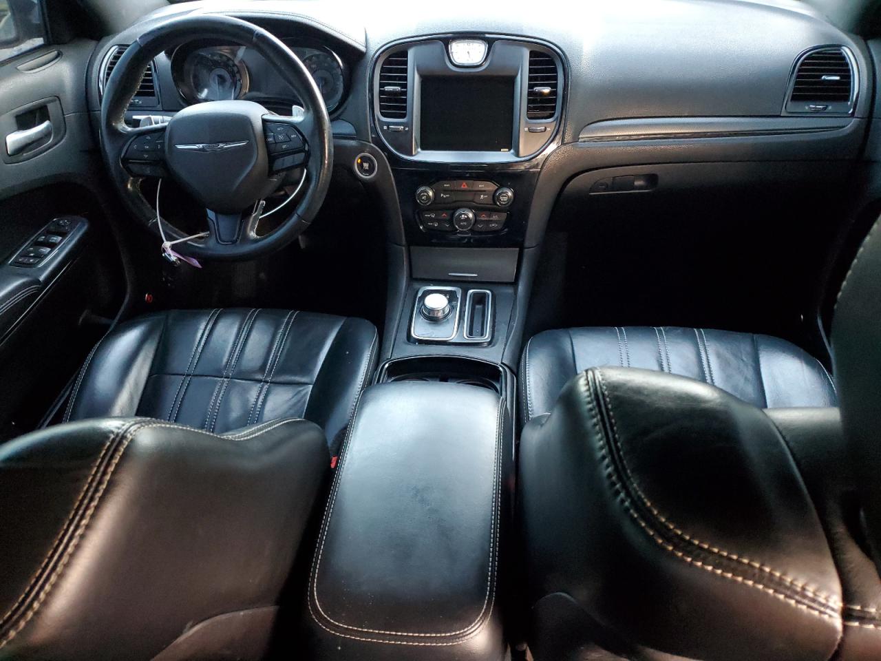 2016 Chrysler 300 - Image 8