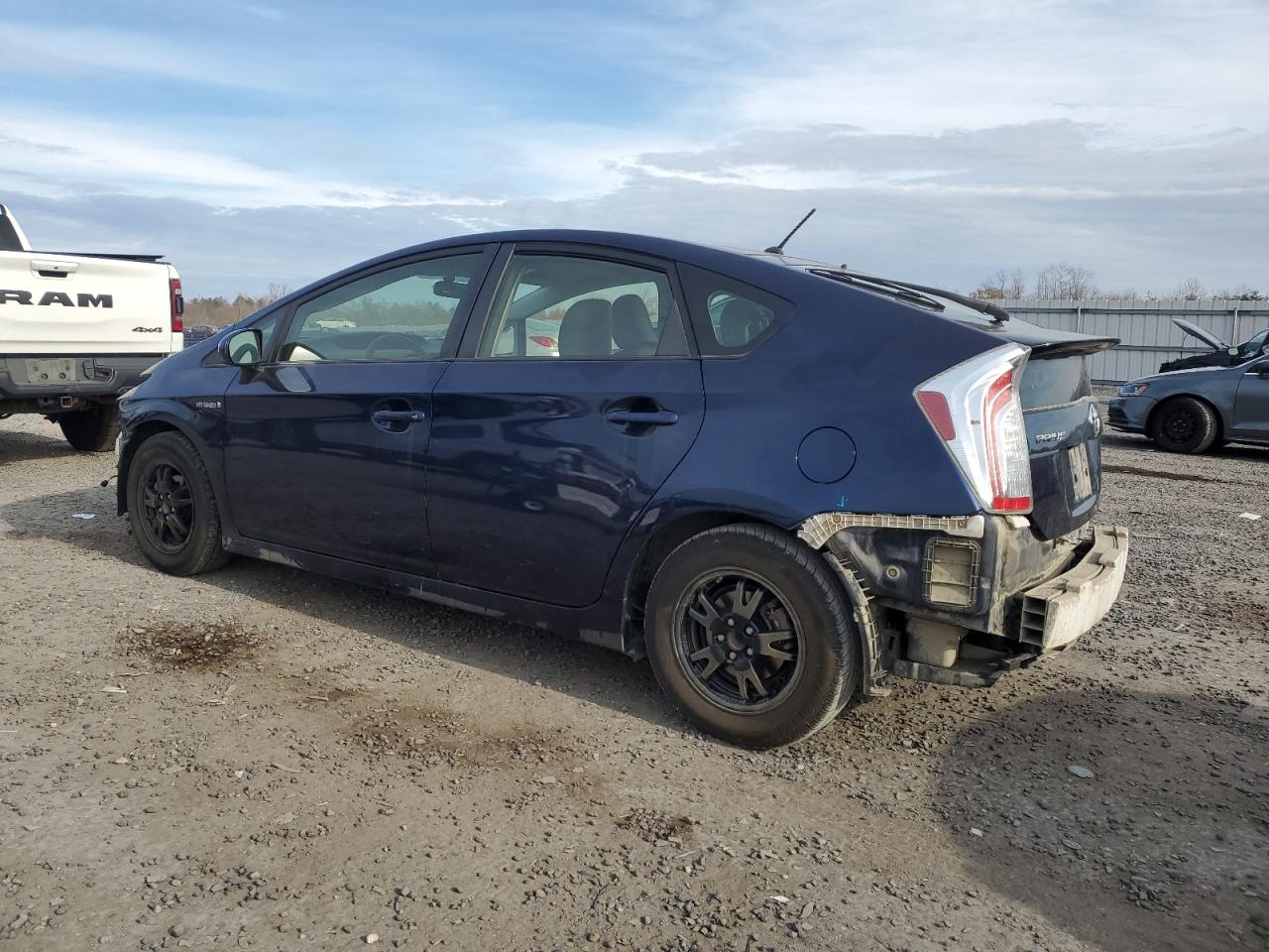2015 Toyota Prius - Image 2