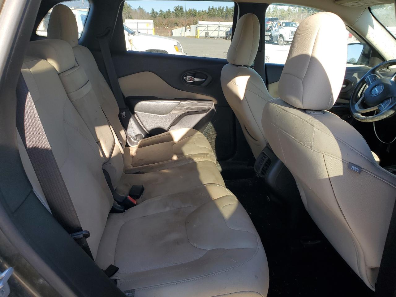 2015 Jeep Cherokee Latitude VIN: 1C4PJMCB5FW610756 Lot: 82249644