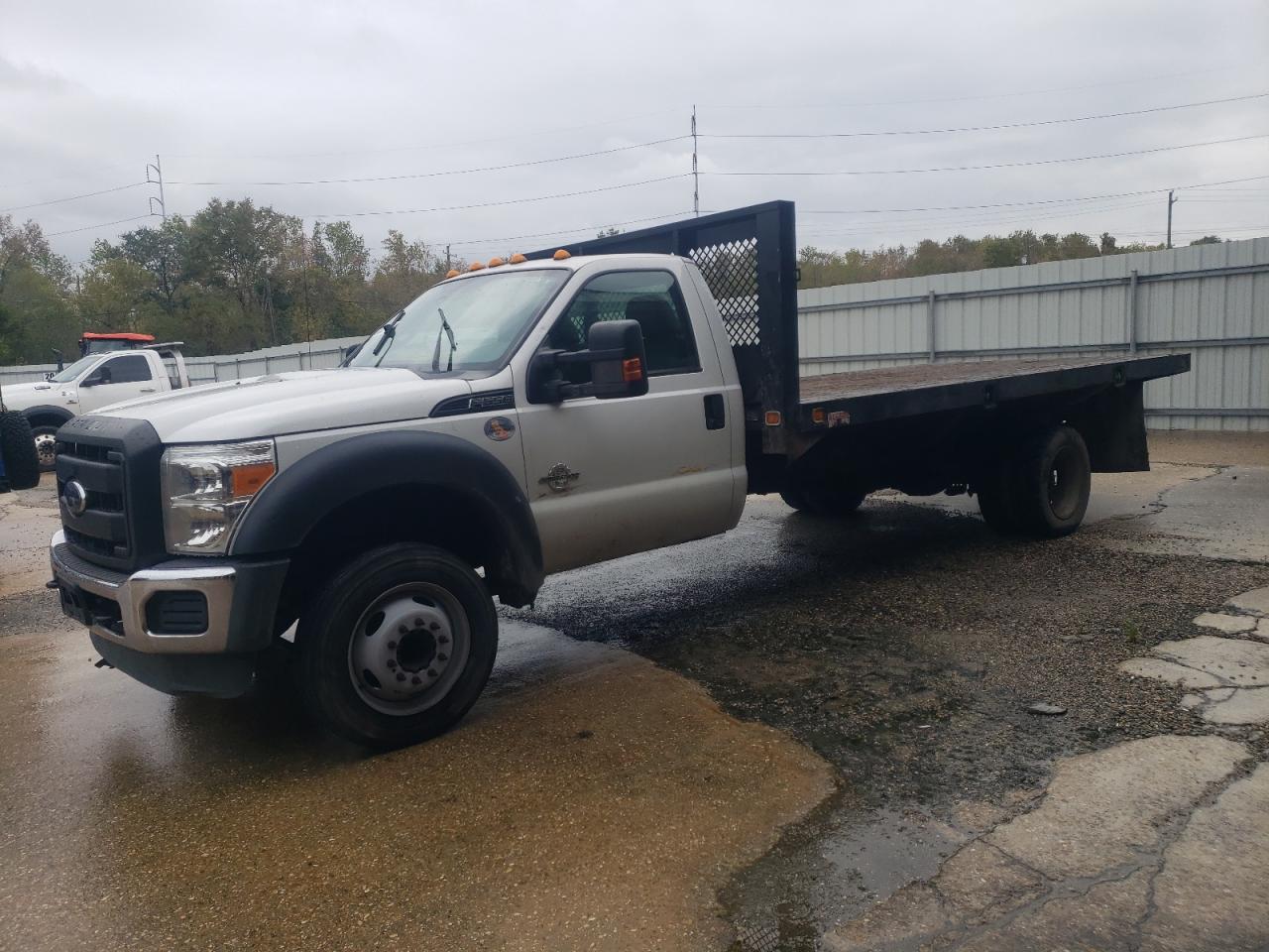 2016 FORD F550