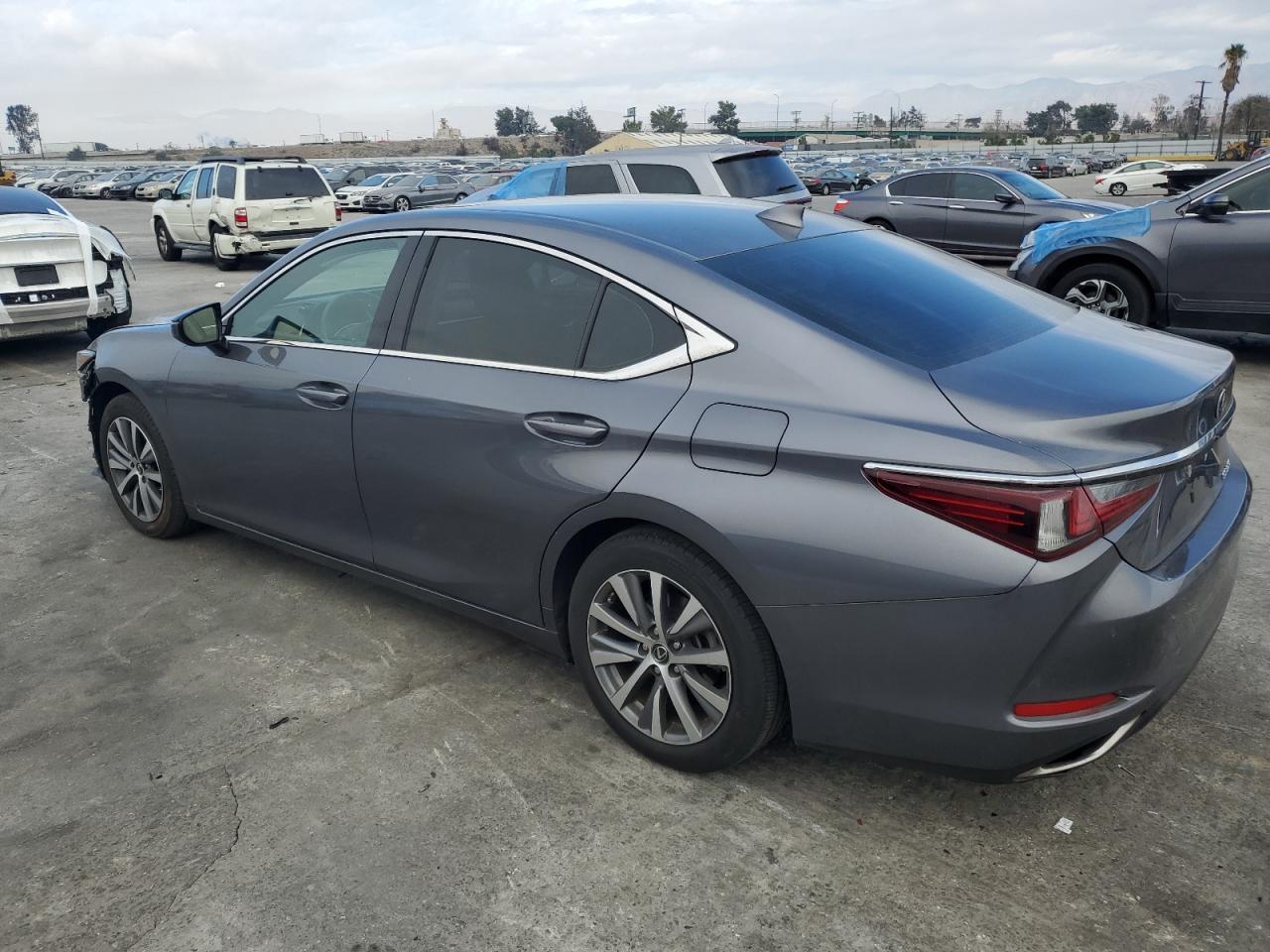 VIN 58ABZ1B18KU049750 2019 LEXUS ES350 no.2