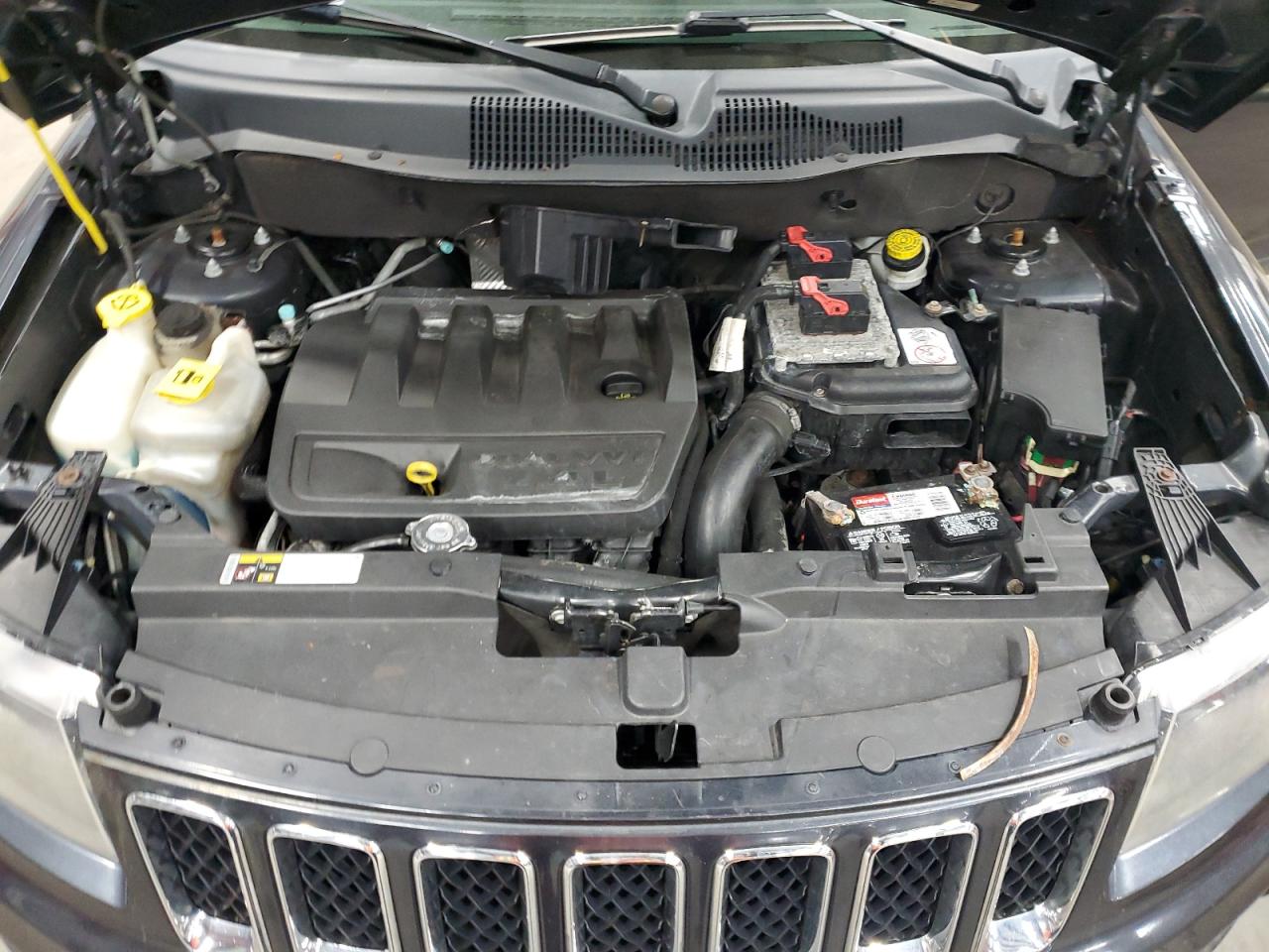 2014 Jeep Compass - Image 12