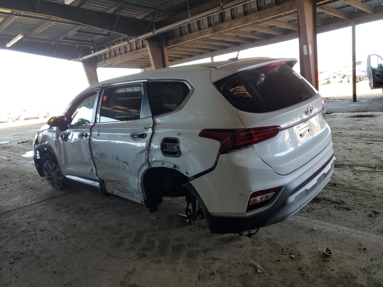 2019 Hyundai Santa Fe - Image 2