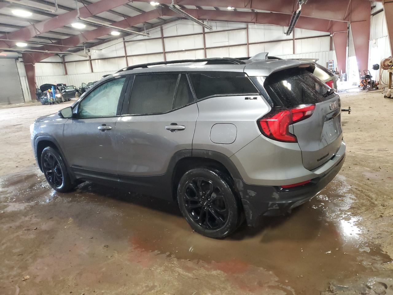2020 GMC Terrain - Image 2