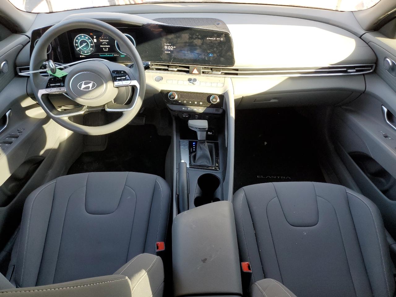 2024 Hyundai Elantra - Image 8