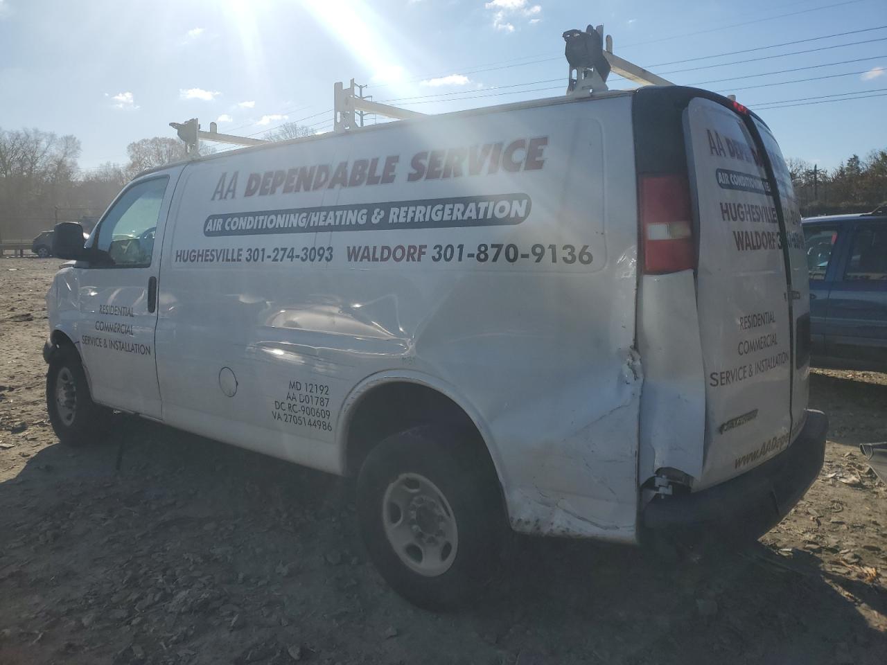 2015 Chevrolet Express - Image 2