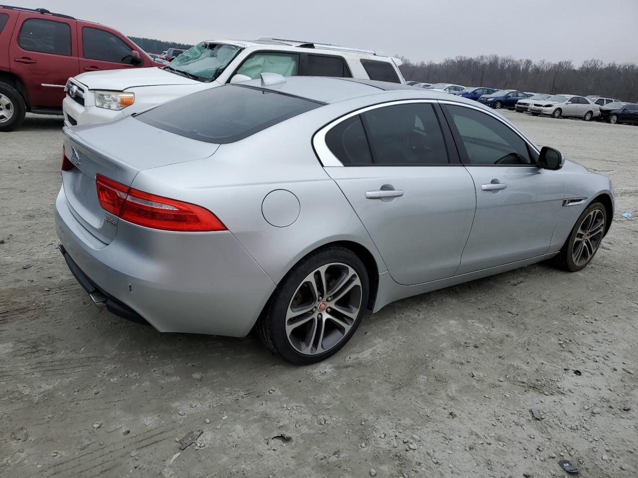 VIN SAJAJ4BVXHA966719 2017 JAGUAR XE no.3