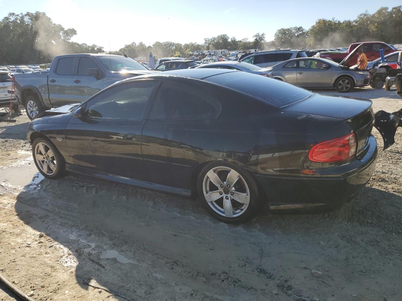 2005 Pontiac GTO - Image 2